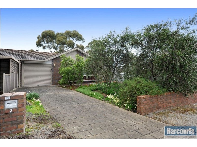 2 Spruce Avenue, Aberfoyle Park SA 5159