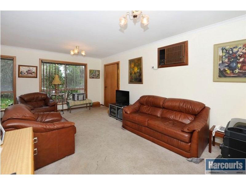 2 Spruce Avenue, Aberfoyle Park SA 5159