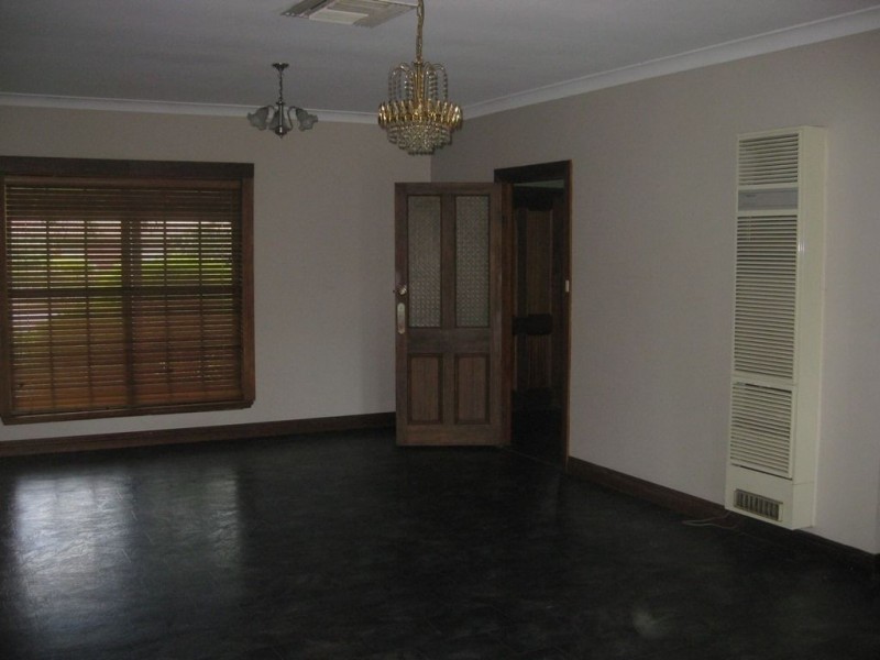 18 Daveys Road, Flagstaff Hill SA 5159