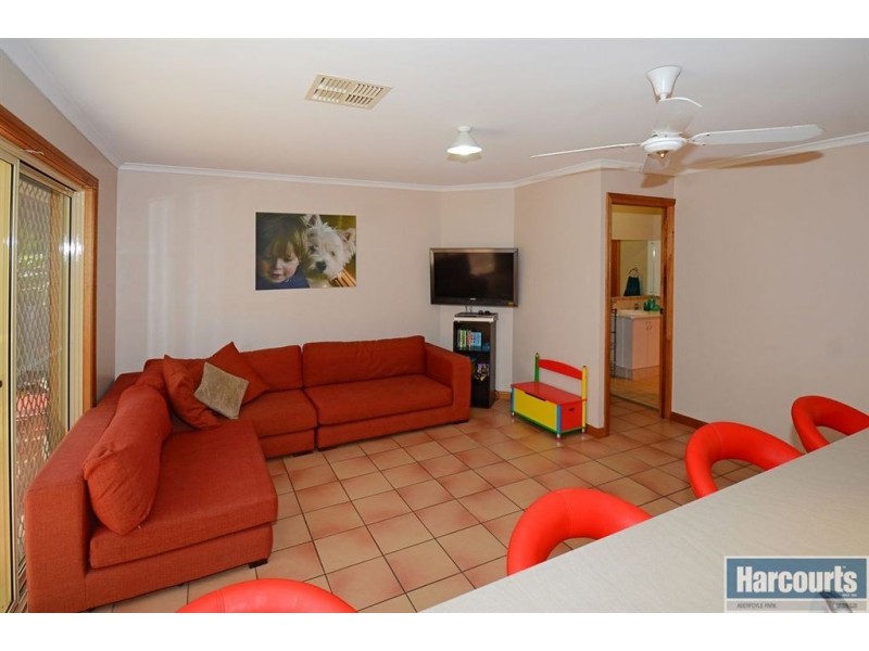 81 Ragamuffin Drive, Hallett Cove SA 5158