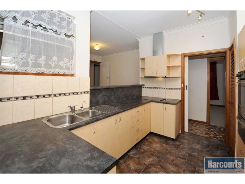 42 Burns Court, Morphett Vale SA 5162