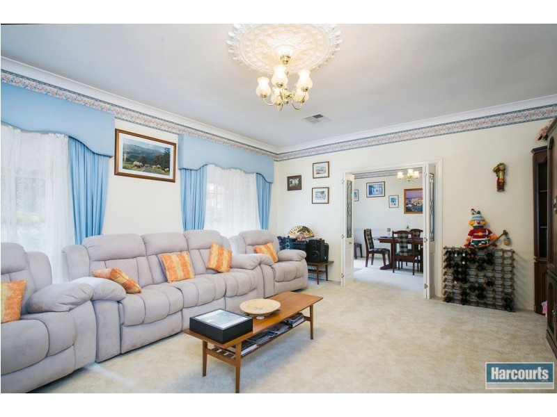 9 Dumphries Street, Flagstaff Hill SA 5159