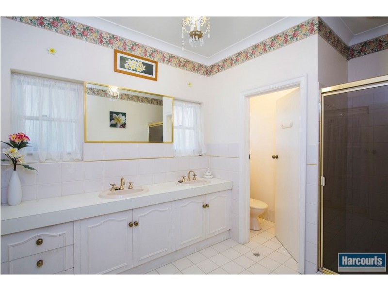 9 Dumphries Street, Flagstaff Hill SA 5159