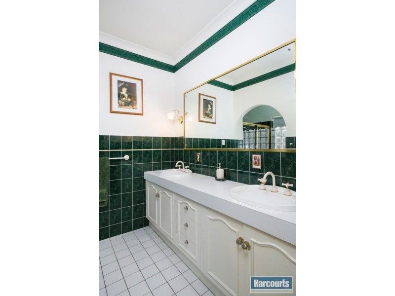 9 Dumphries Street, Flagstaff Hill SA 5159