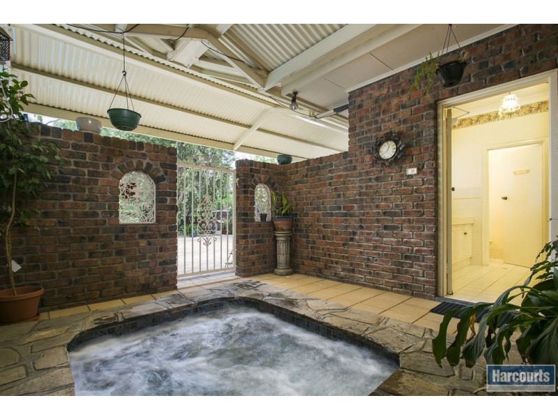 9 Dumphries Street, Flagstaff Hill SA 5159