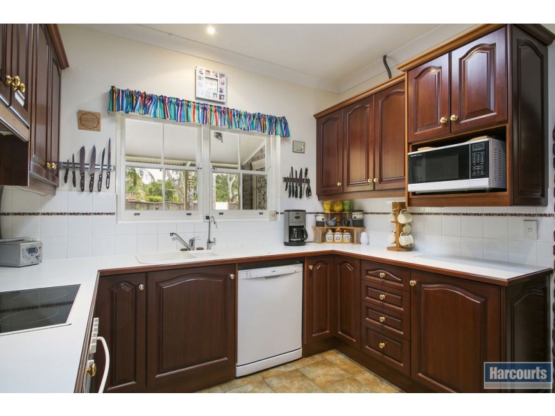 9 Dumphries Street, Flagstaff Hill SA 5159