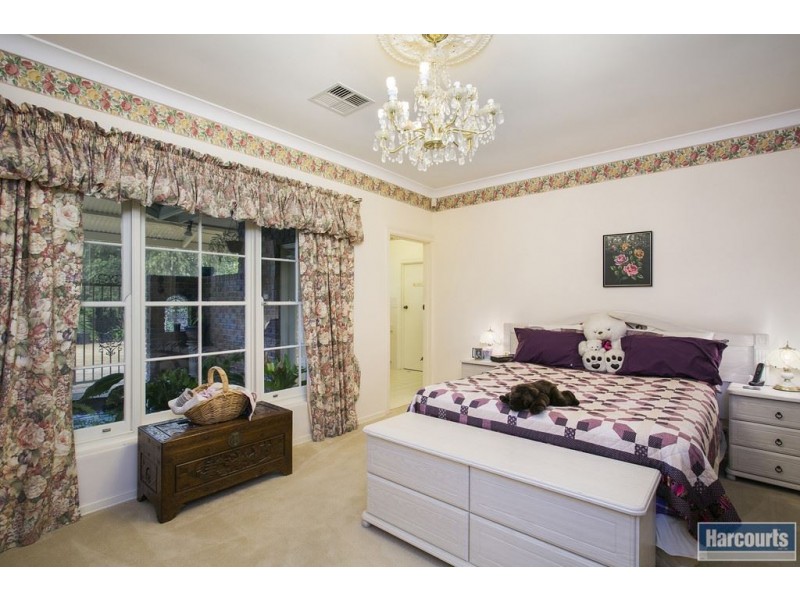 9 Dumphries Street, Flagstaff Hill SA 5159