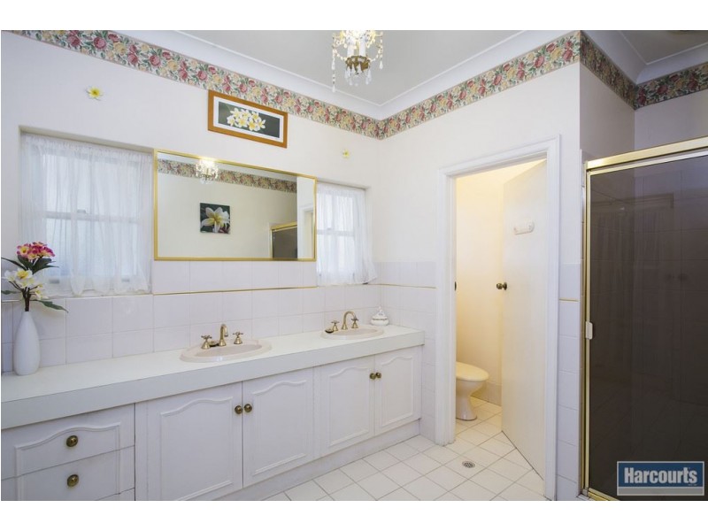 9 Dumphries Street, Flagstaff Hill SA 5159