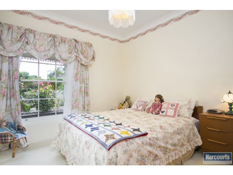 9 Dumphries Street, Flagstaff Hill SA 5159