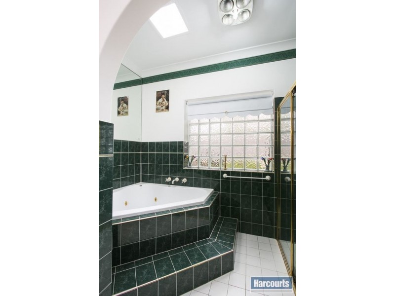 9 Dumphries Street, Flagstaff Hill SA 5159