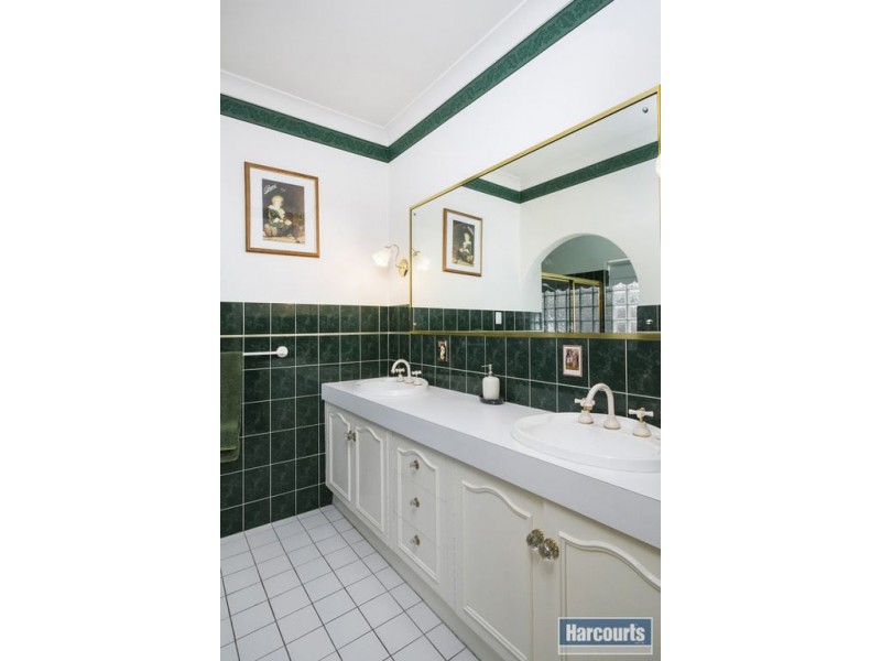 9 Dumphries Street, Flagstaff Hill SA 5159