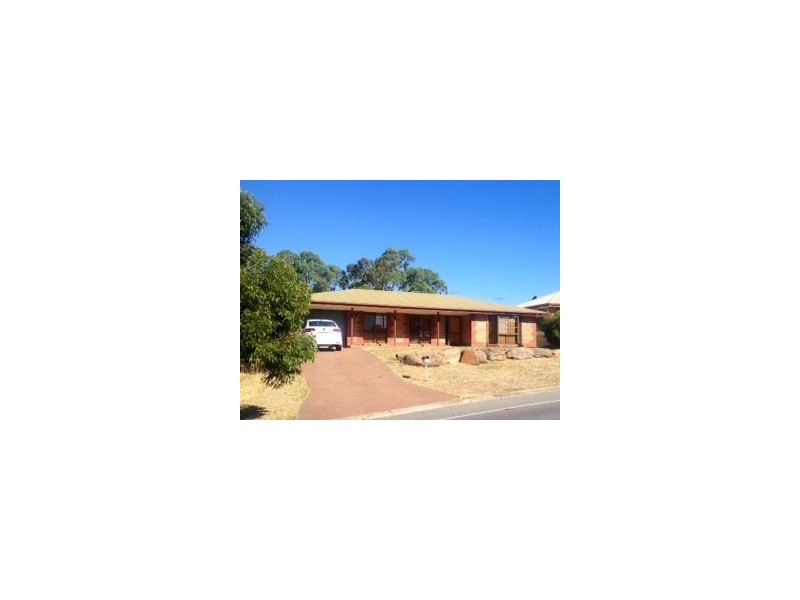 92 Fraser Avenue, Happy Valley SA 5159