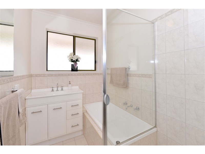 14 Santana Court, Aberfoyle Park SA 5159