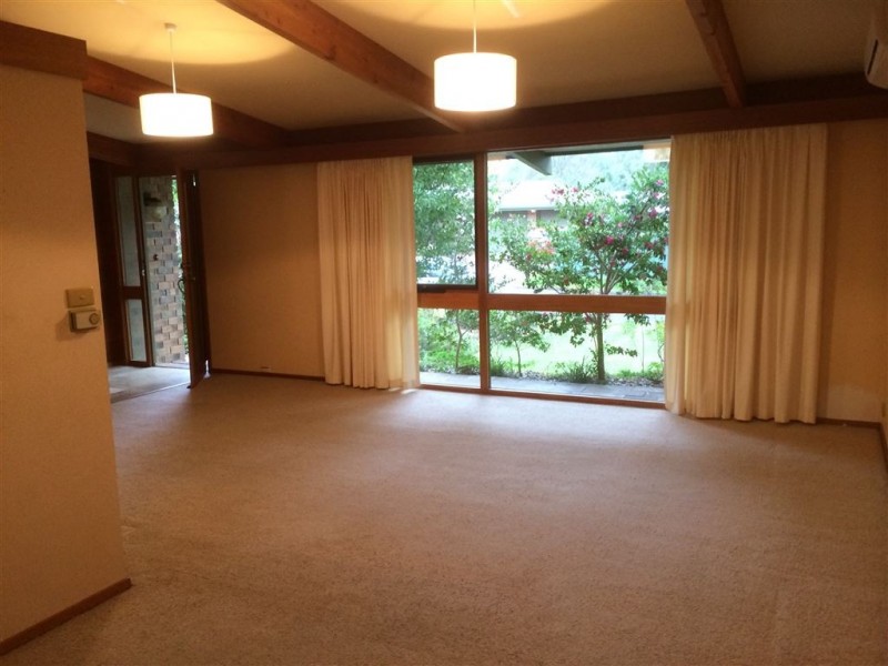 3 Dalpura Grove, Aberfoyle Park SA 5159