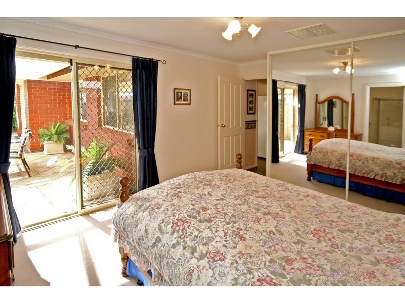 4 Lomandra Place, Flagstaff Hill SA 5159