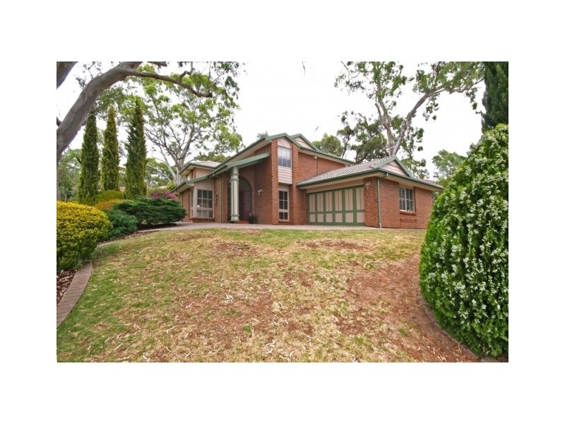 8 Woodland Grove, Aberfoyle Park SA 5159