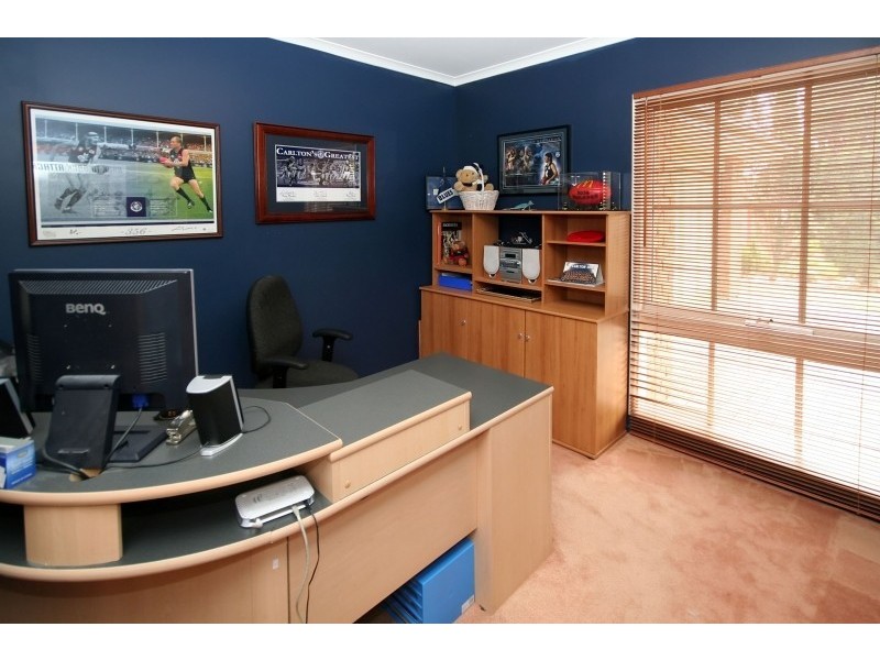 8 Woodland Grove, Aberfoyle Park SA 5159