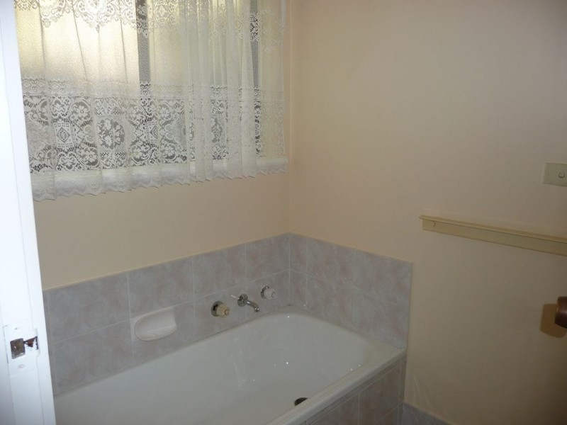 84 Sunnymeade Drive, Aberfoyle Park SA 5159
