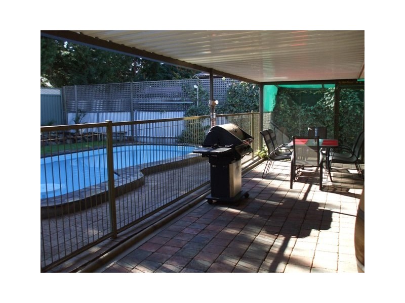 32 Topaz Crescent, Flagstaff Hill SA 5159