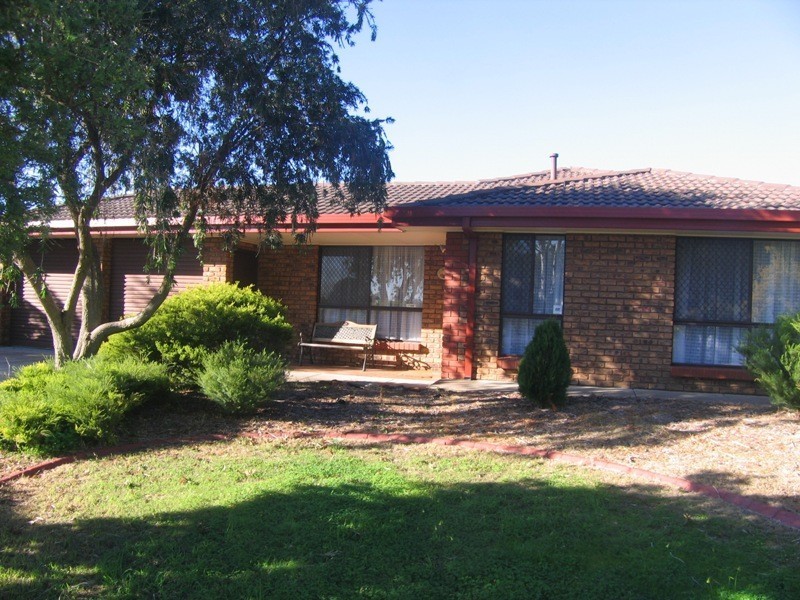 6 Alicia Street, Aberfoyle Park SA 5159