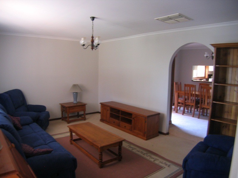 6 Alicia Street, Aberfoyle Park SA 5159