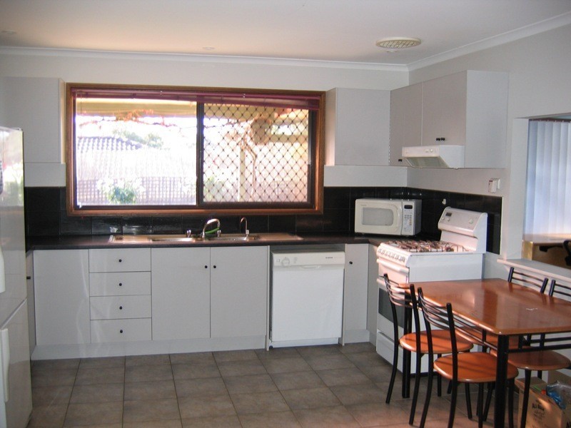 6 Alicia Street, Aberfoyle Park SA 5159