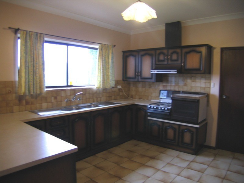 48 Tania Drive, Aberfoyle Park SA 5159