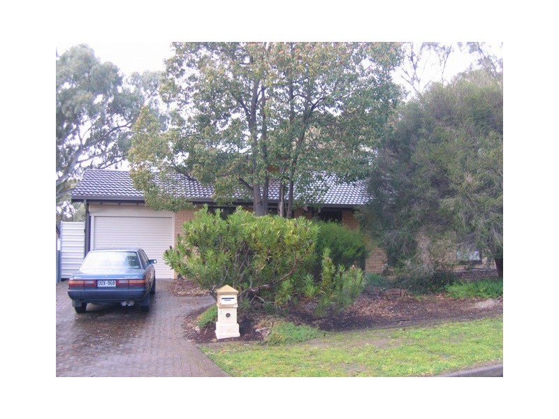 2 Brook Drive, Aberfoyle Park SA 5159