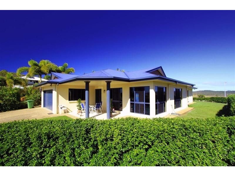 2 Paradise Way, Emu Park QLD 4710