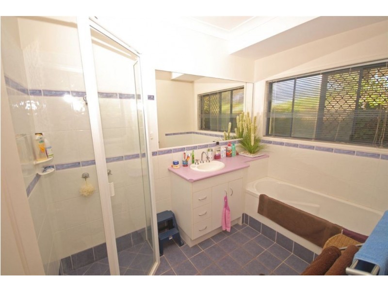 2 Paradise Way, Emu Park QLD 4710