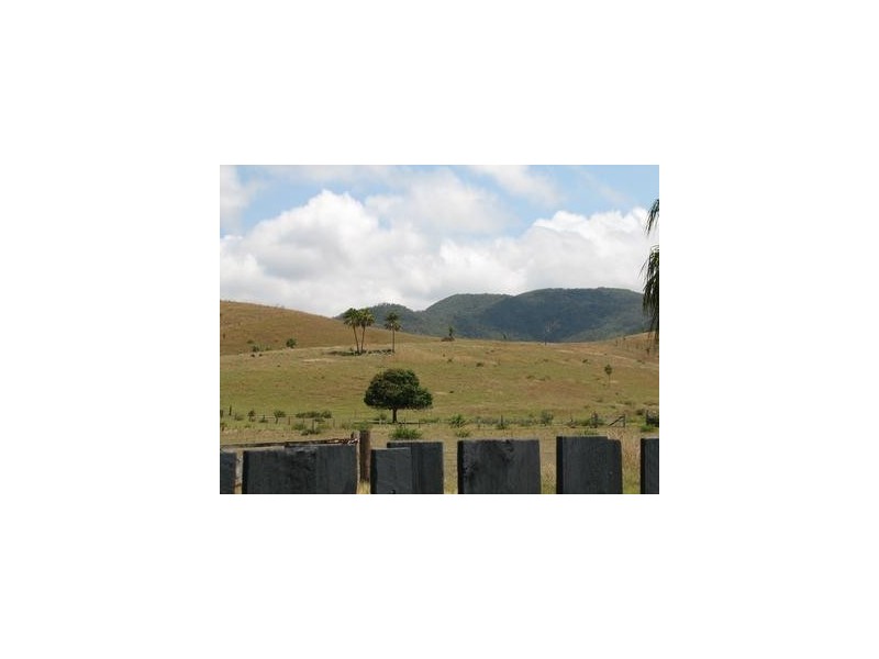 22 Wood Street, Mount Chalmers QLD 4702