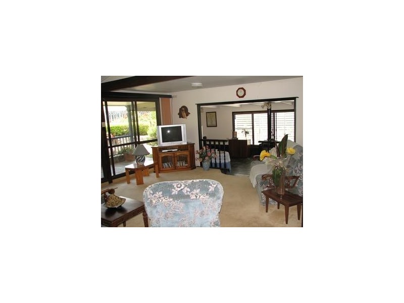 22 Wood Street, Mount Chalmers QLD 4702