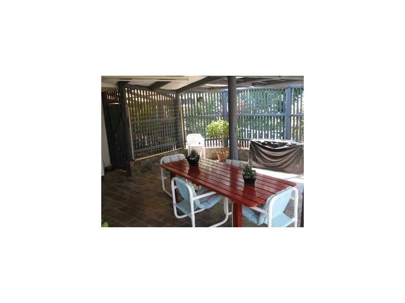 22 Wood Street, Mount Chalmers QLD 4702