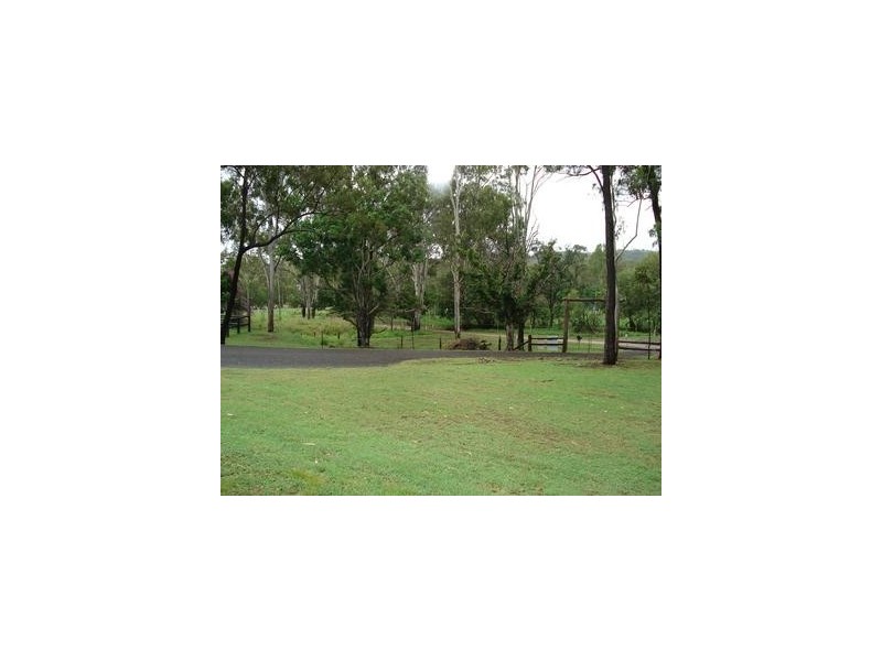 12 Jennings Road, Cawarral QLD 4702