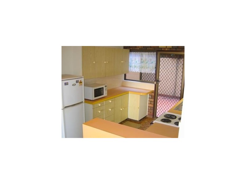 2/10 Kerr Street, Yeppoon QLD 4703