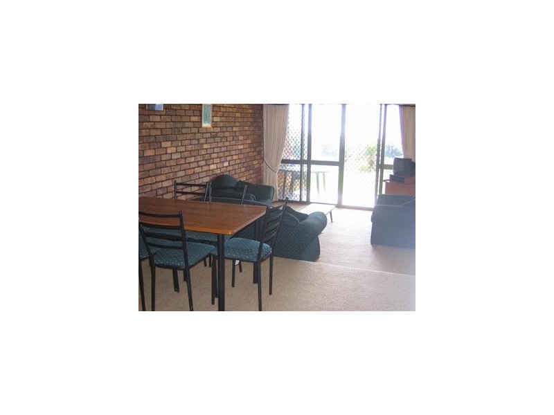 2/10 Kerr Street, Yeppoon QLD 4703