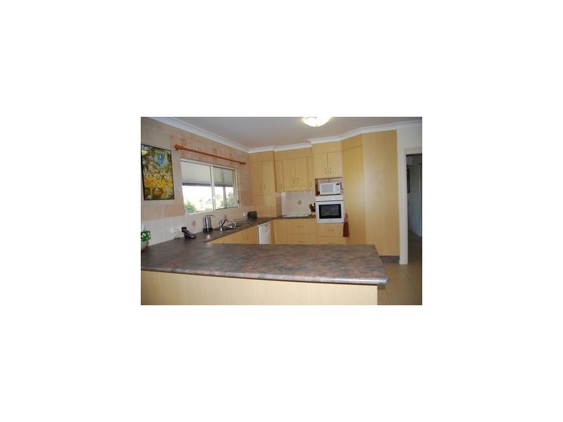 62 Mulgoodoo Road, Nerimbera QLD 4701