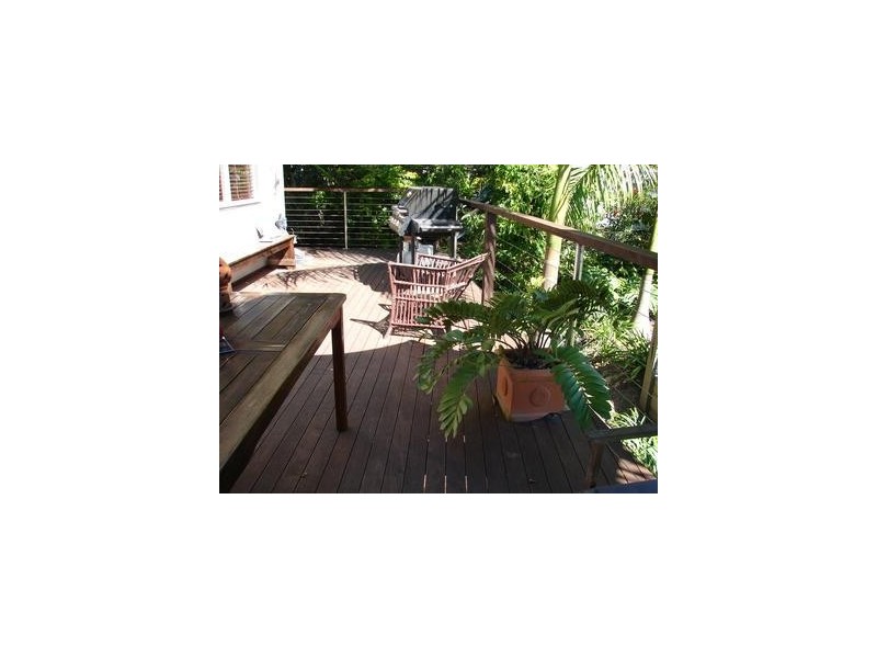 2 Caroline Street, Yeppoon QLD 4703
