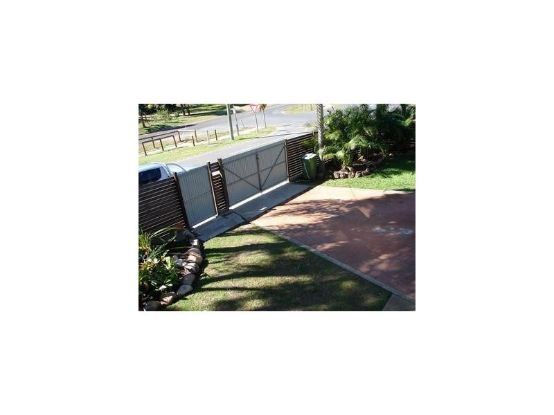 2 Caroline Street, Yeppoon QLD 4703