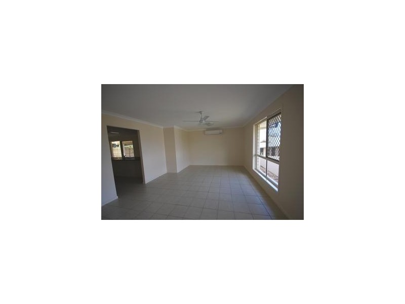 10 Downs Field, Yeppoon QLD 4703