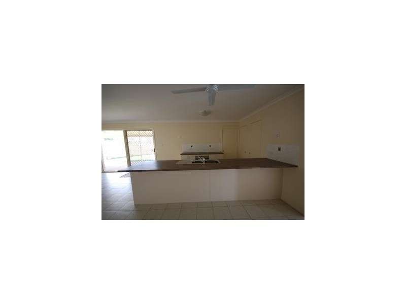 10 Downs Field, Yeppoon QLD 4703