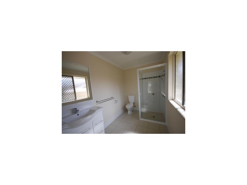 10 Downs Field, Yeppoon QLD 4703