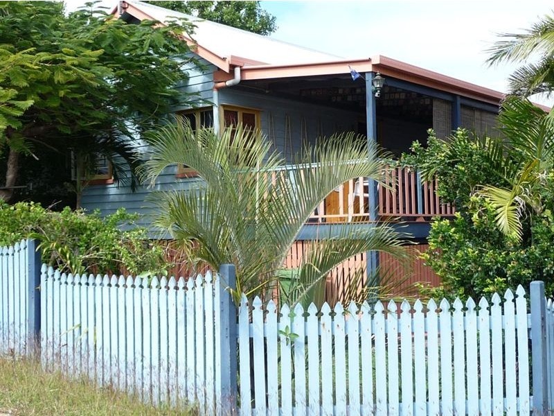 15 Cathne Street, Cooee Bay QLD 4703