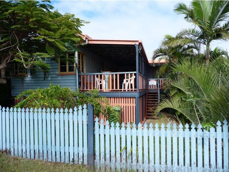 15 Cathne Street, Cooee Bay QLD 4703