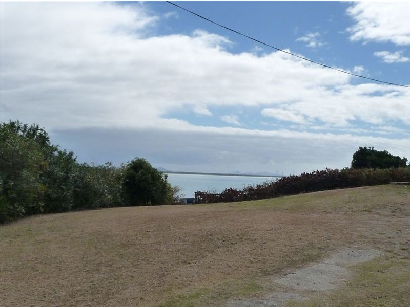 15 Cathne Street, Cooee Bay QLD 4703