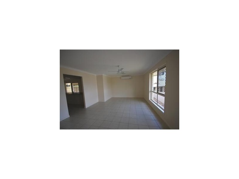 10 Downsfield, Yeppoon QLD 4703