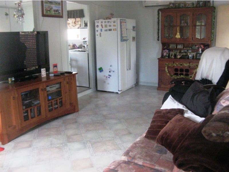 44 Clinton Road, Cawarral QLD 4702