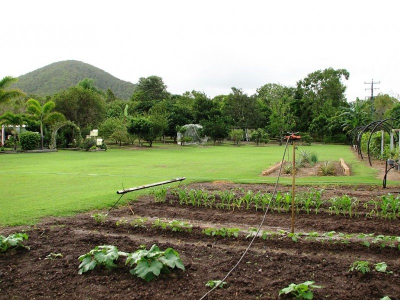 12 Vaughans Road, Yeppoon QLD 4703