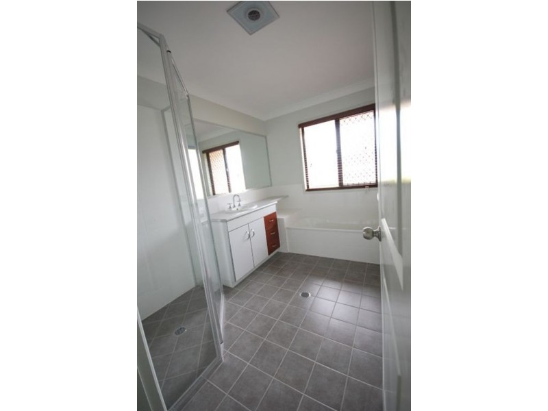 2 Aztec, Yeppoon QLD 4703