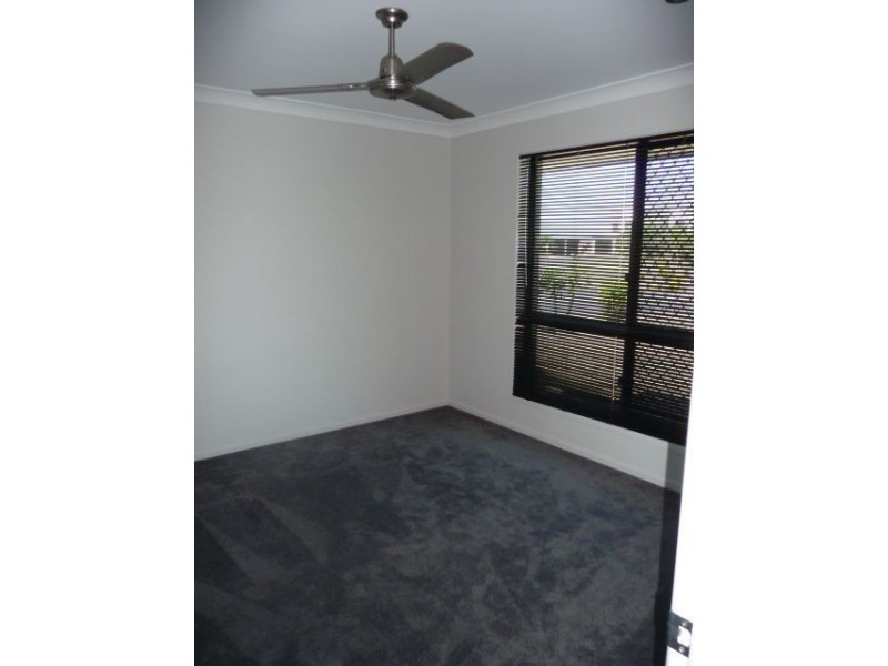 35 Paradise Way, Emu Park QLD 4710